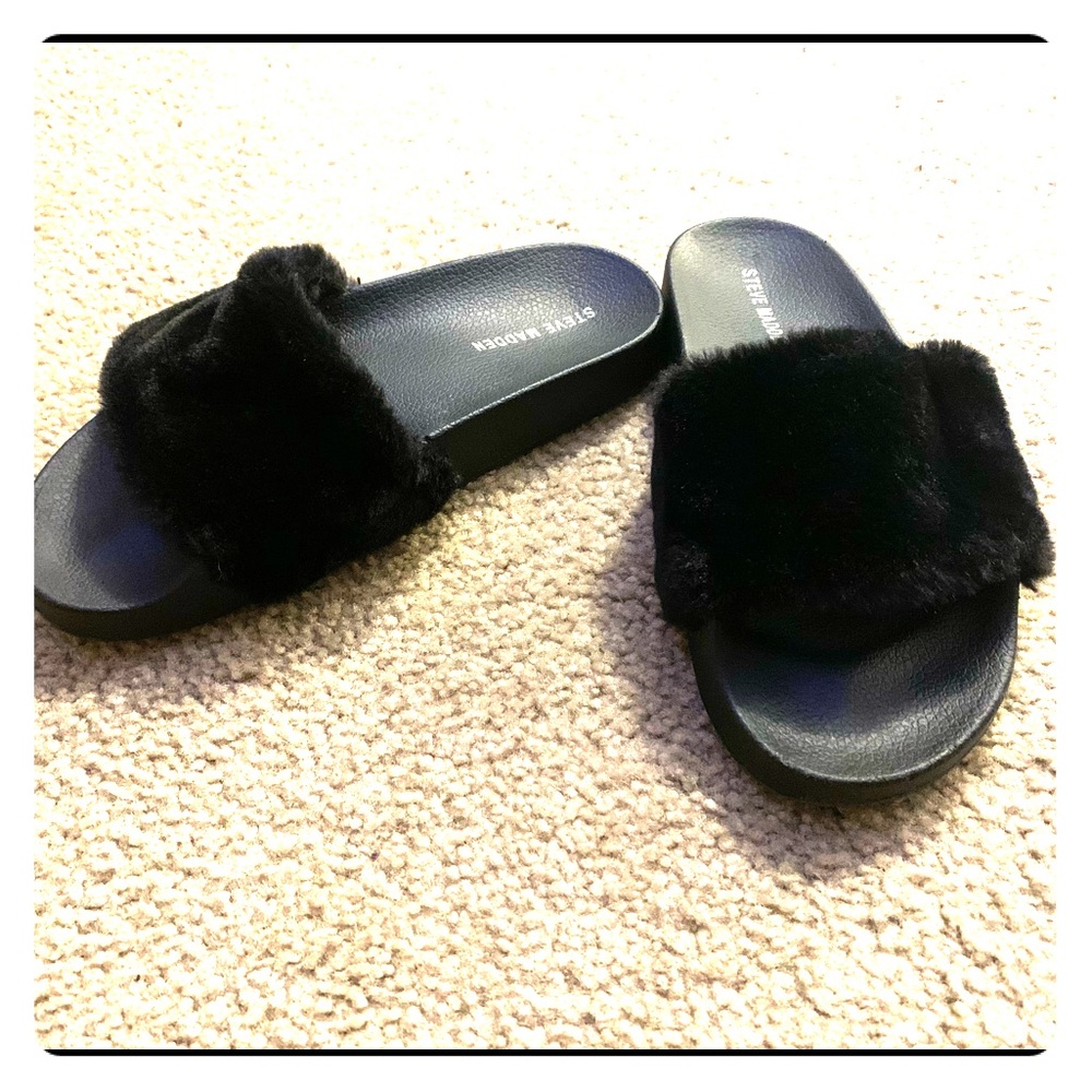 Steve Madden furry slides